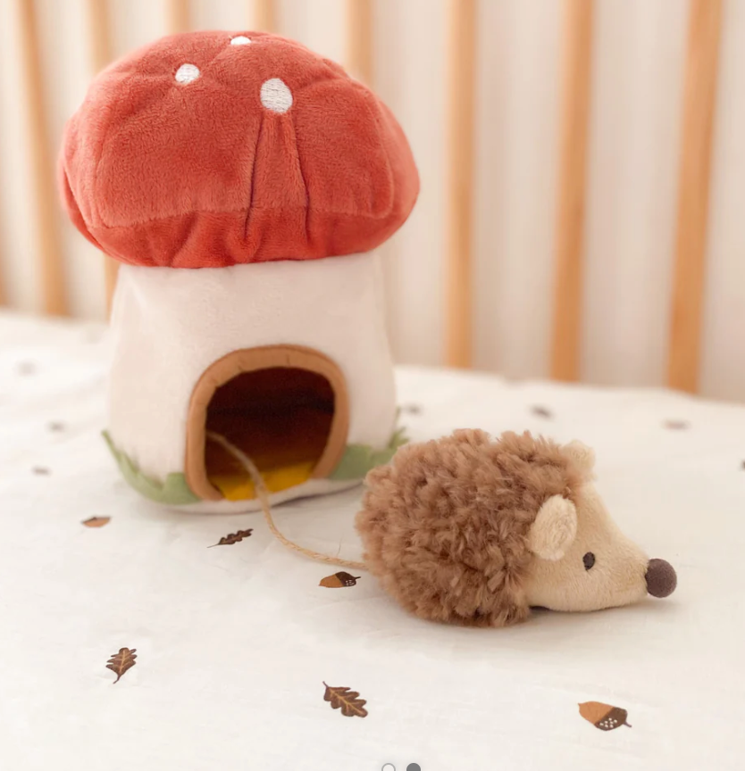 Toadstool Play House with Animal
