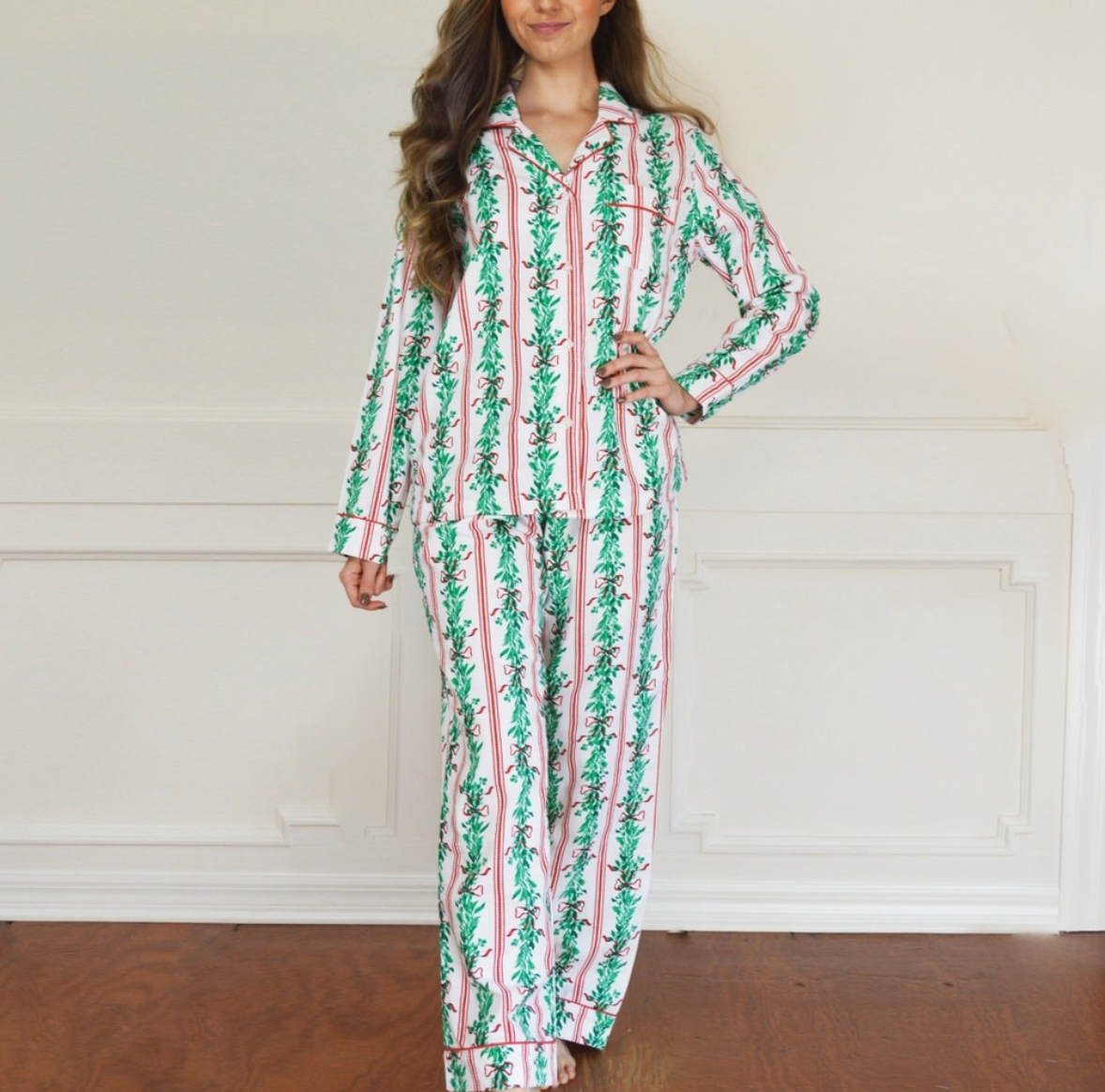 Red Mistletoe Ladies 2 Piece Flannel Pajama