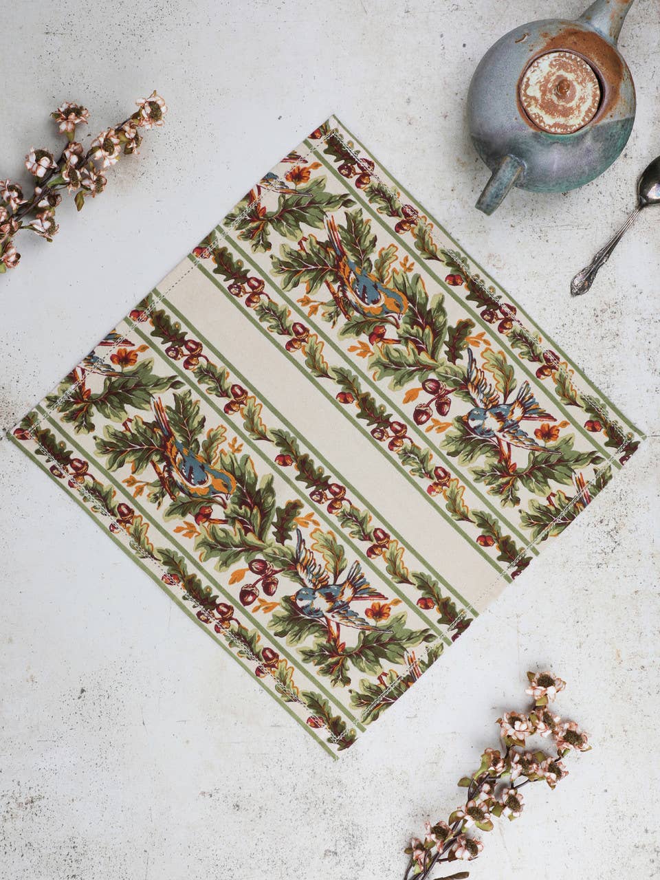 Luncheon Napkin with Birds, Oak Leaves, and Acorns - Set of 4
