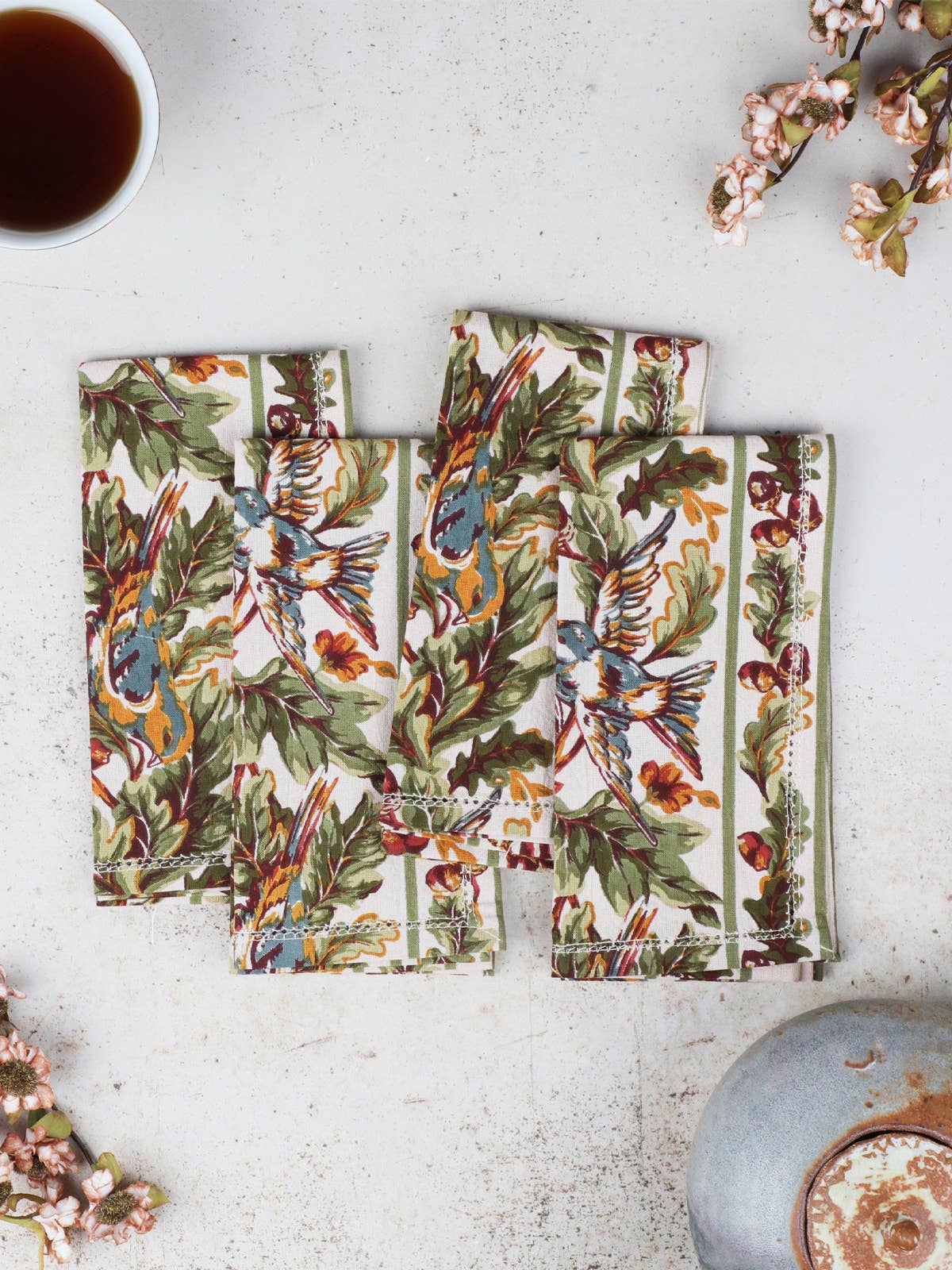 Luncheon Napkin with Birds, Oak Leaves, and Acorns - Set of 4